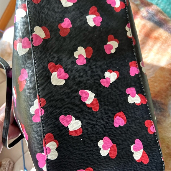 FINAL PRICE DROP Kate Spade heart purse. Brand new with tags. Discontinued/rare. - Picture 4 of 5
